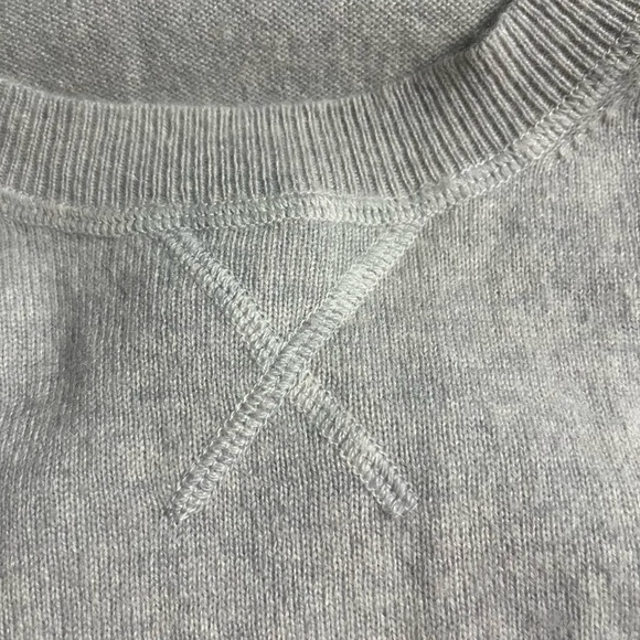 EUC TSE- 100% Cashmere Crewneck Sweater. Size Large - Picture 6 of 8